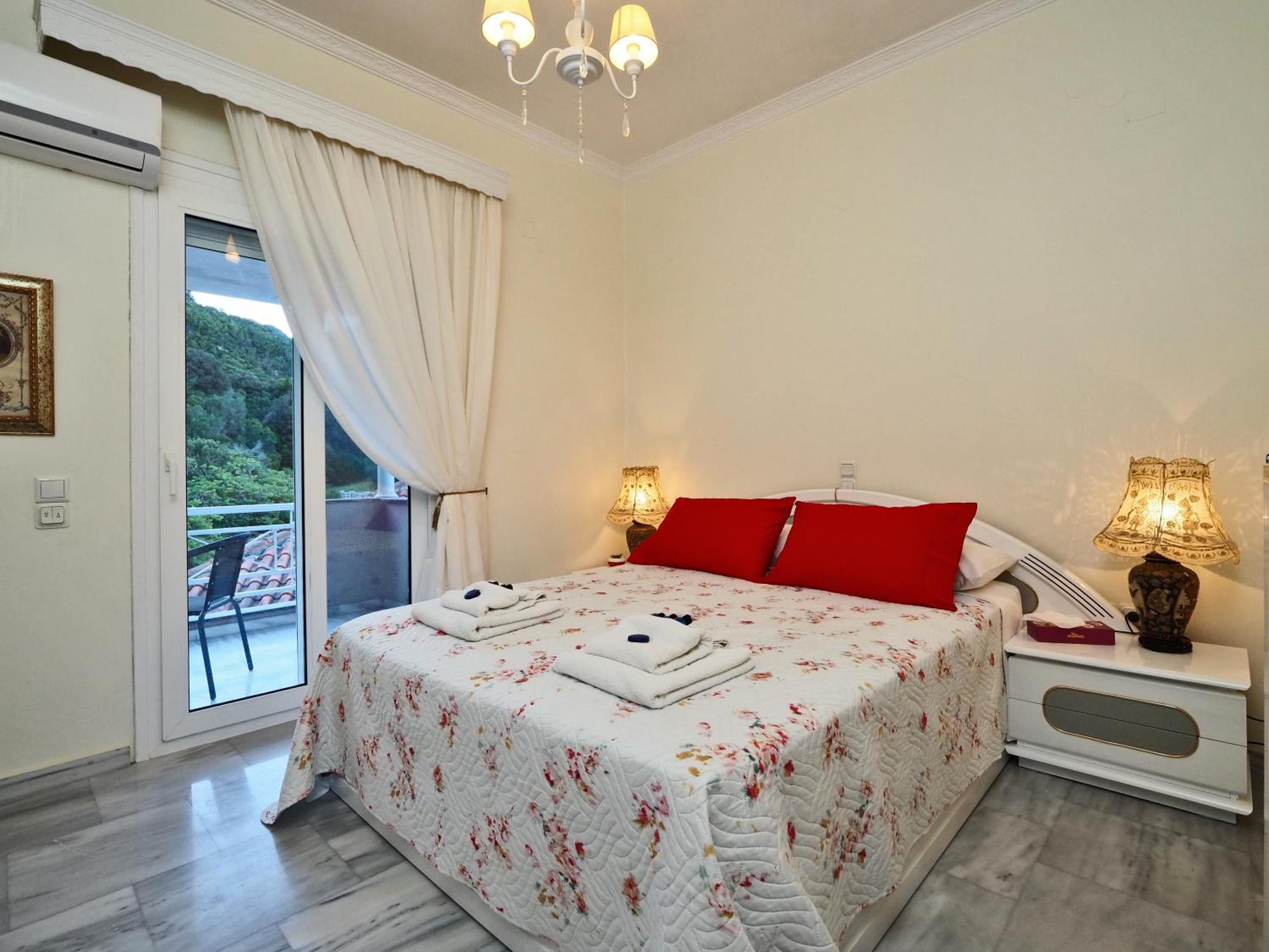 Villa Euphoria Apts Афіон Екстер'єр фото