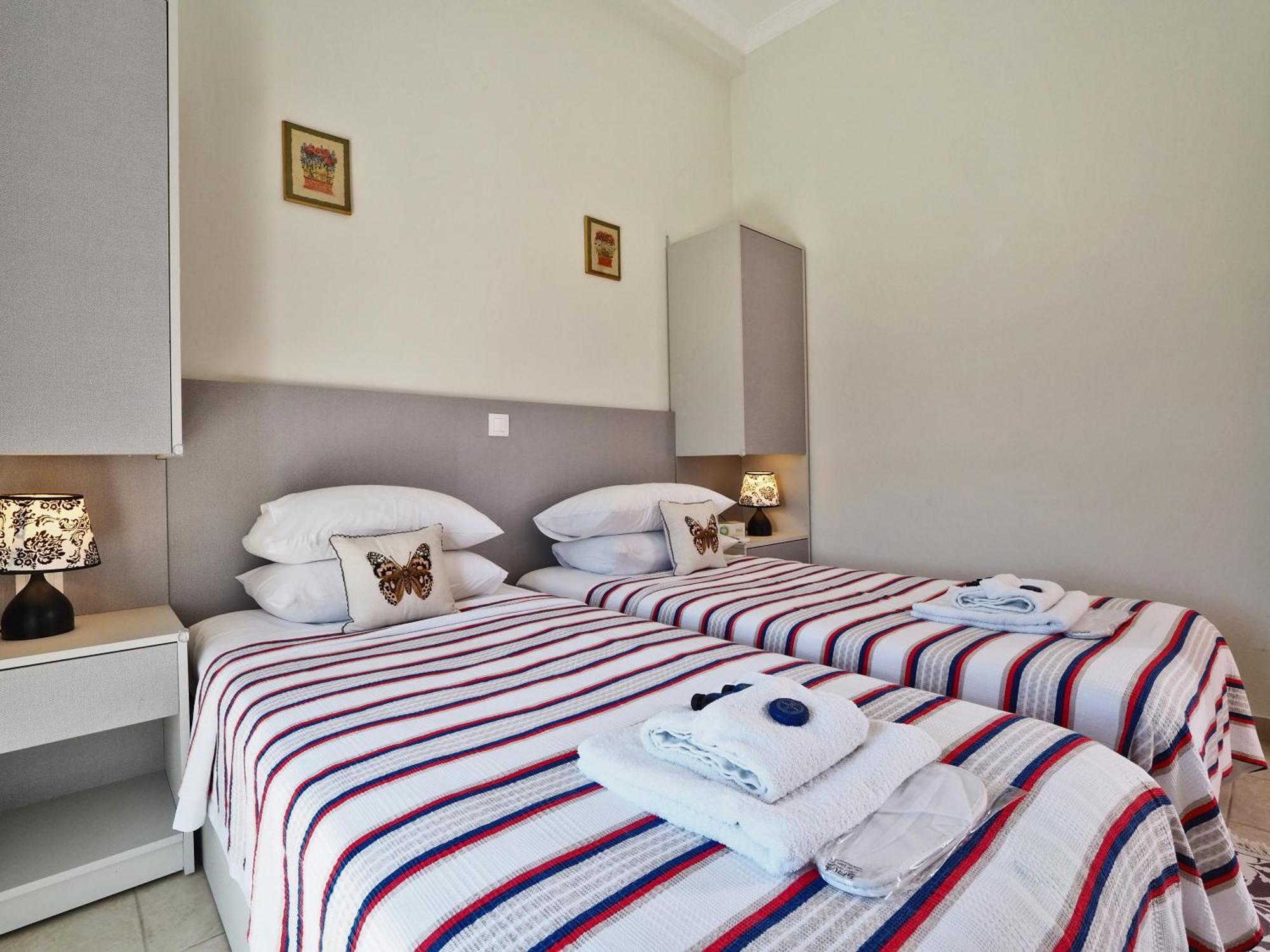 Villa Euphoria Apts Афіон Екстер'єр фото
